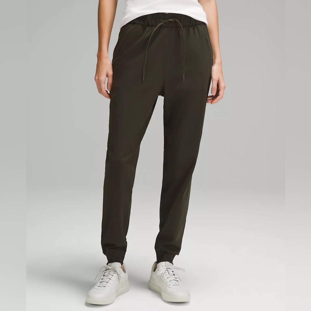 Lululemon Women’s High Rise Black Stretch Jogger Full-Length Size 10